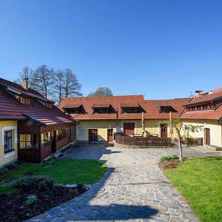 Mlyn Kamenice Klucenice Exterior foto
