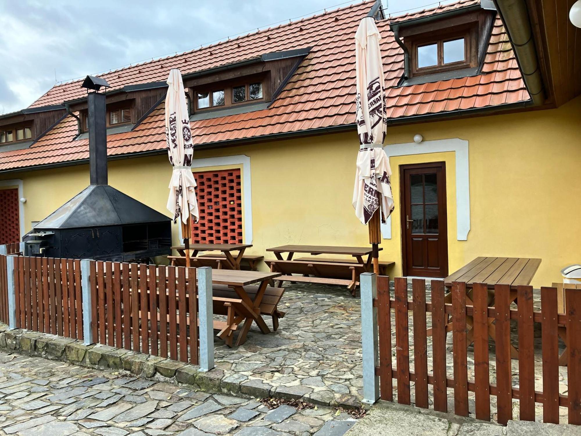 Mlyn Kamenice Klucenice Exterior foto