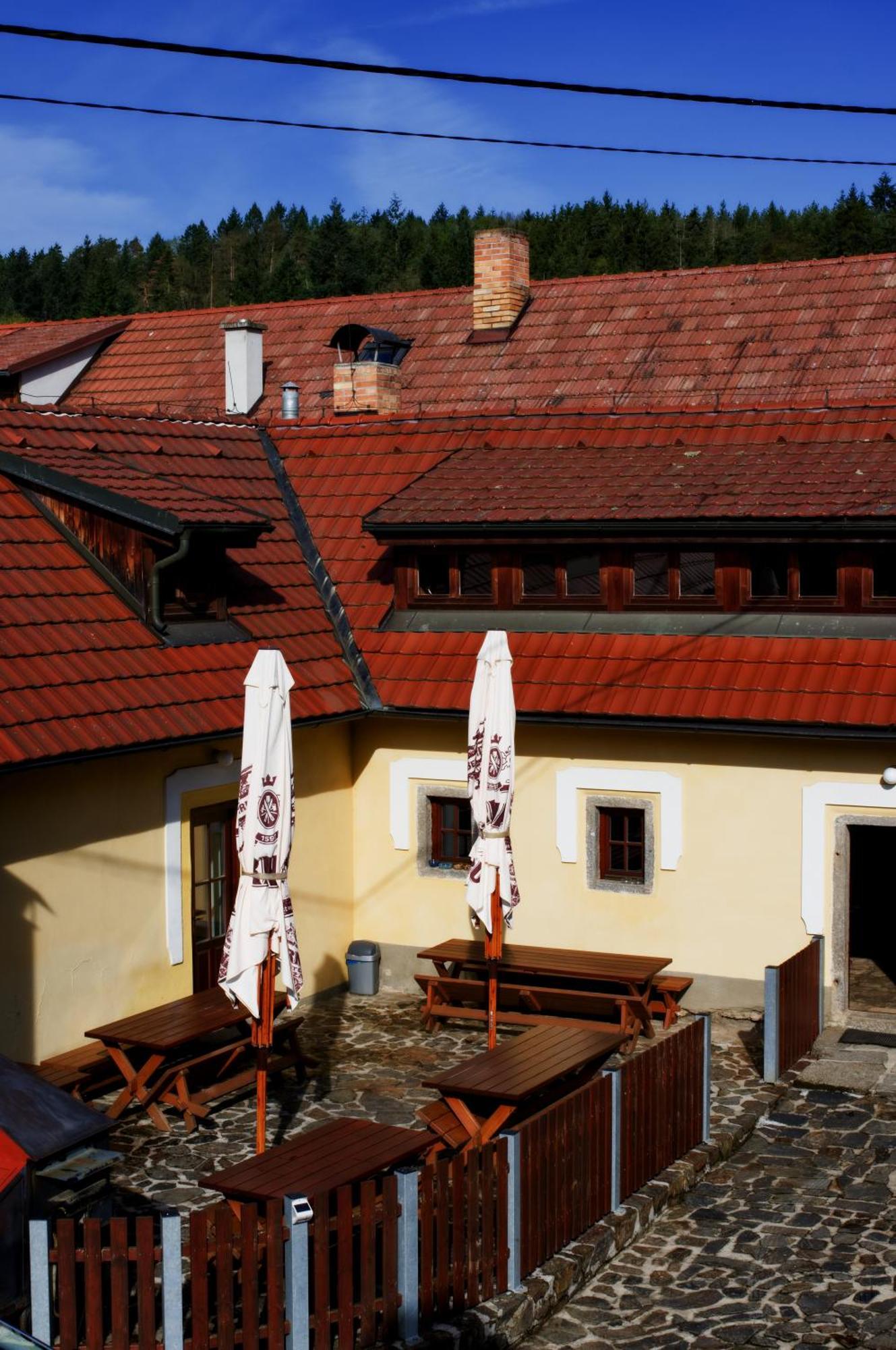 Mlyn Kamenice Klucenice Exterior foto